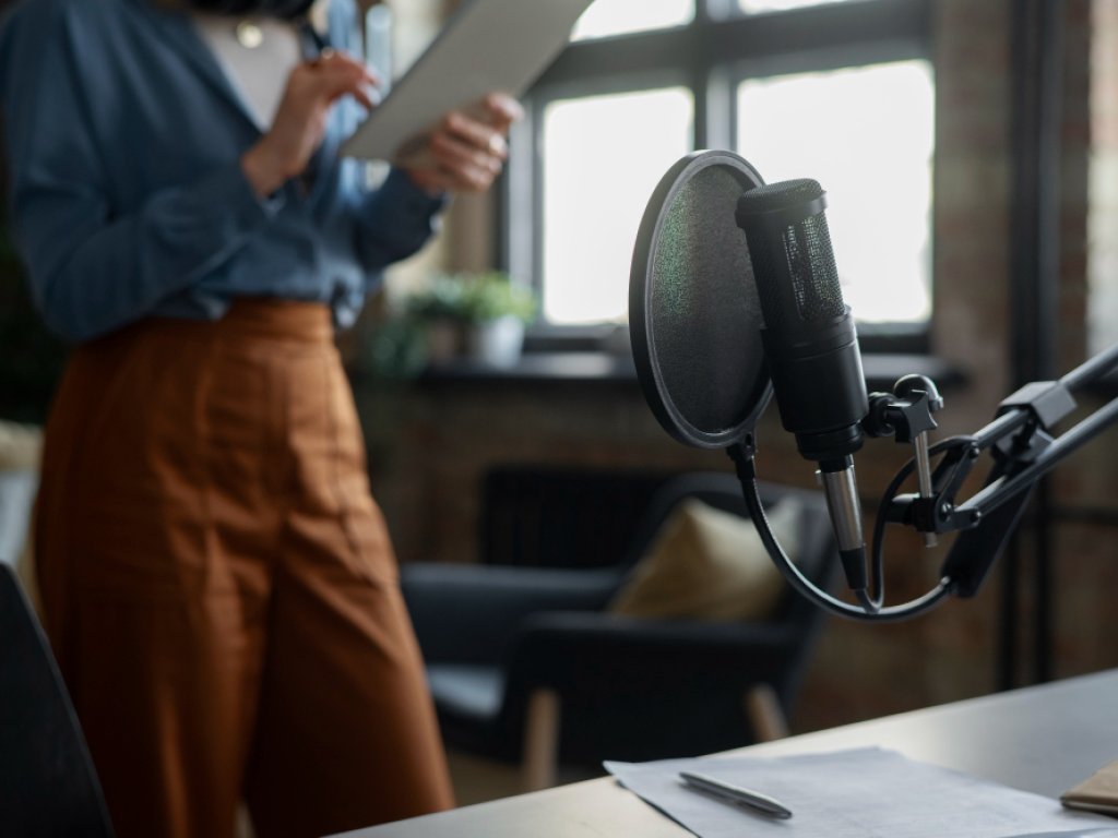 Conferencias, Webminars y Entrevistas